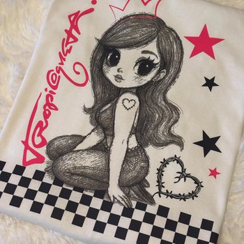 Latina Coqueta Style Graphic T-Shirt